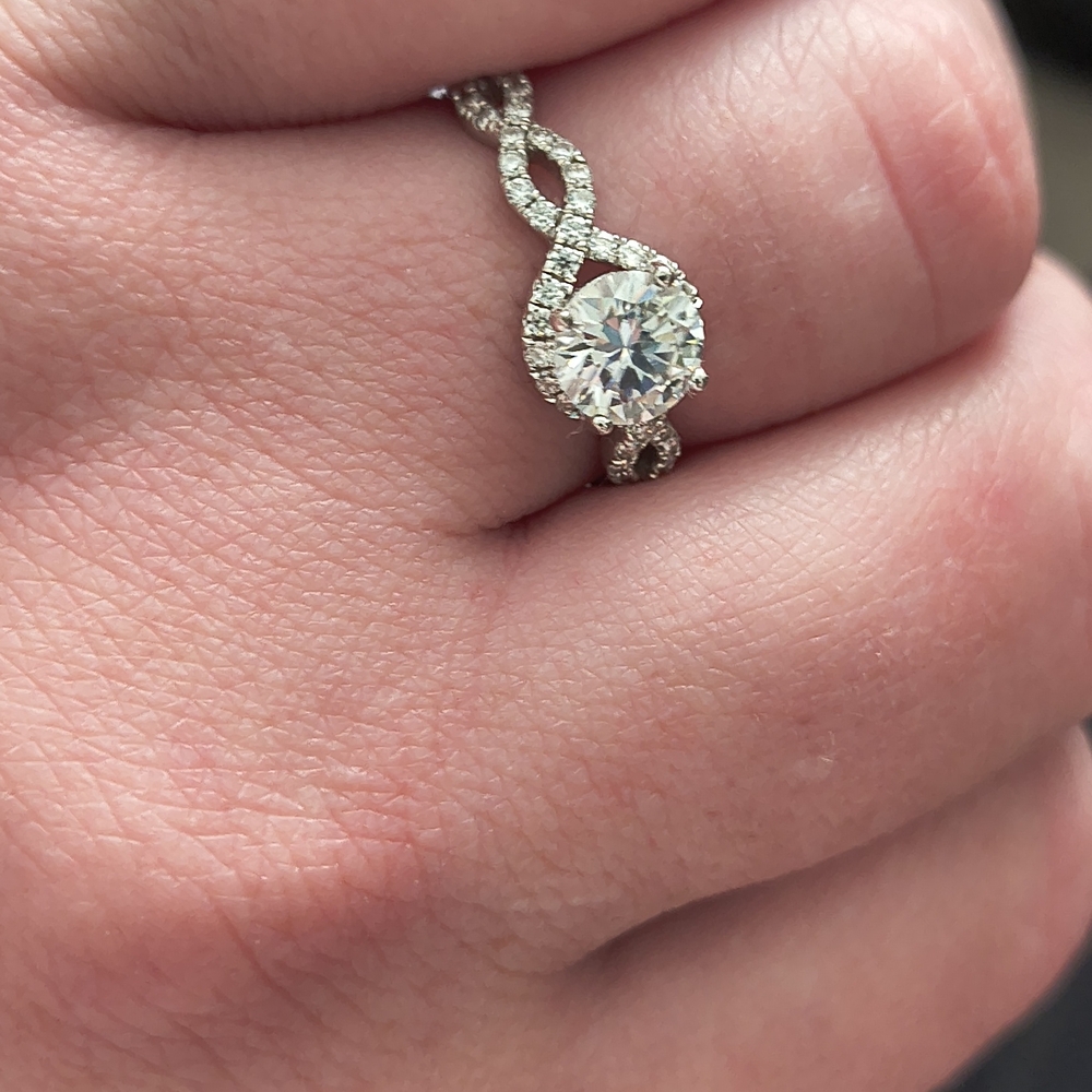 Classic Round Halo Twist Solitaire Ring - White
